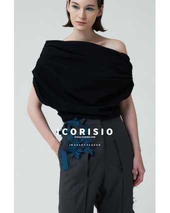 IN EVERY SEASON ONE SHOULDER TOP - BLACK (LIMITED)